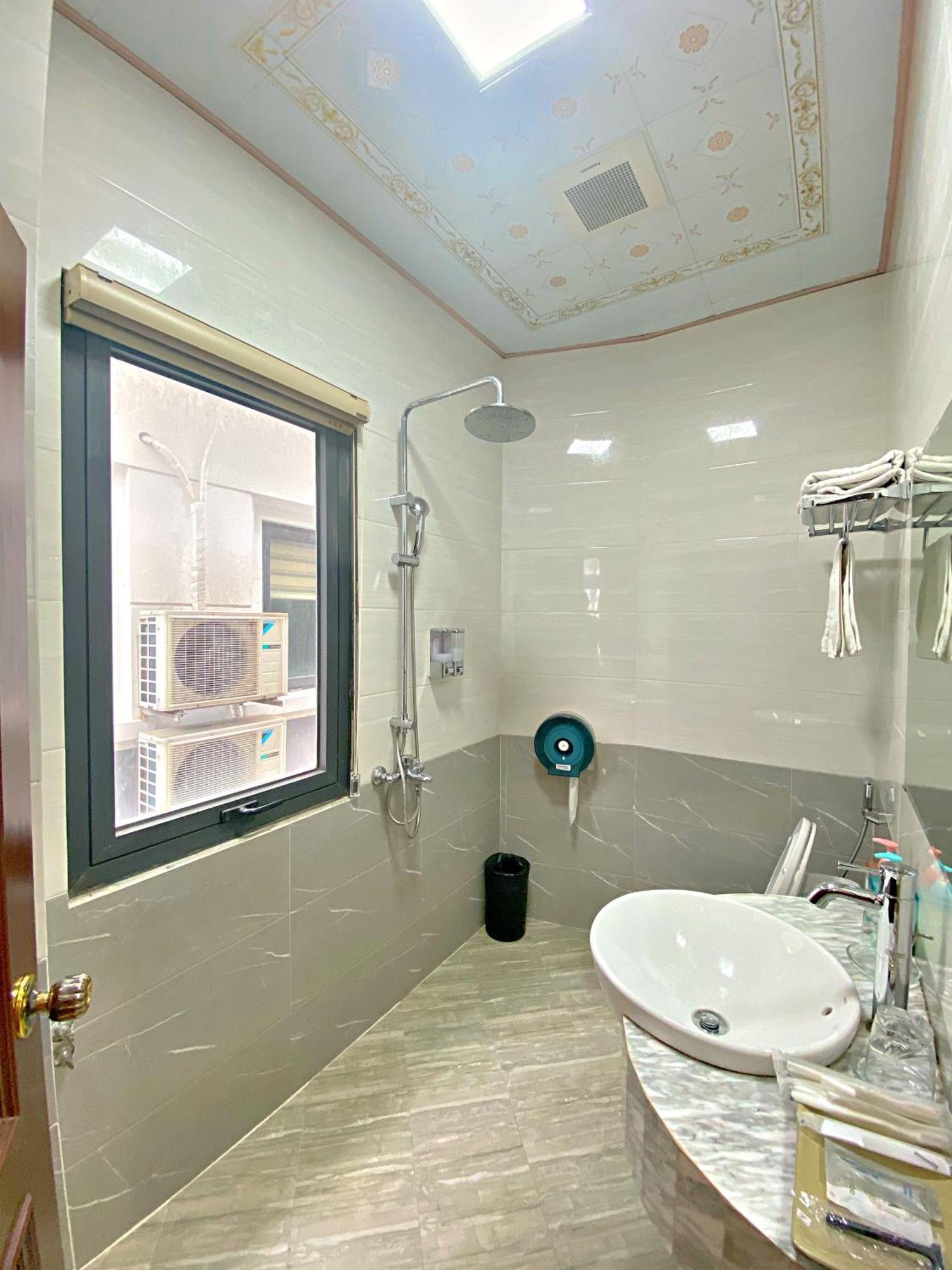 Blue Diamond Hotel Hạ Long-öböl Kültér fotó
